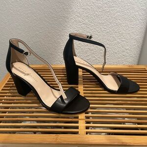 Black heels only worn once